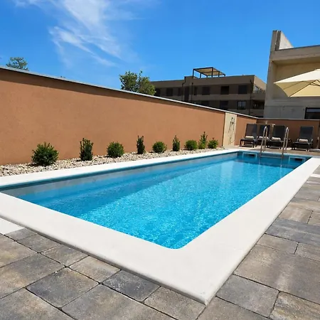 Leona Privlaka (Zadar)